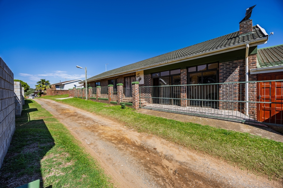 3 Bedroom Property for Sale in Cosy Corner Eastern Cape